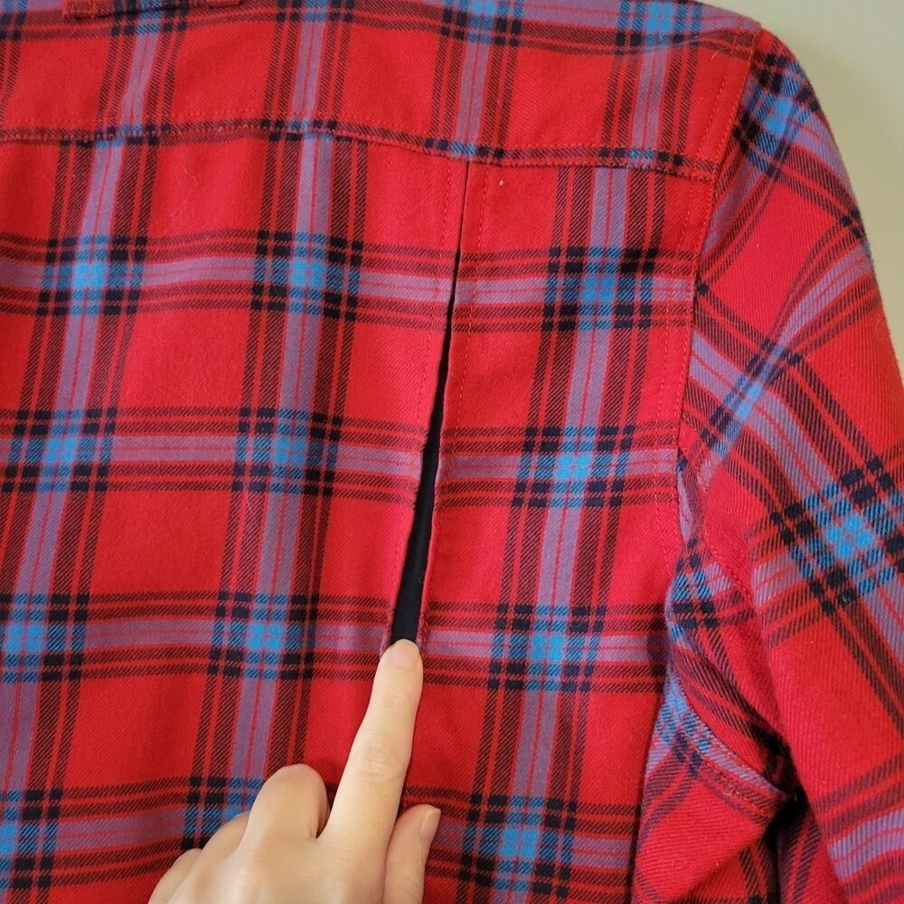 Duluth Trading Company Women's Large red blue Flannel Shirt - Picture 5 of 8